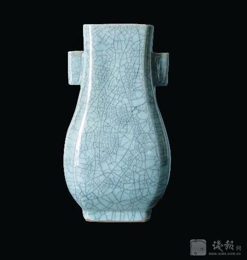 叶宏明：官窑龙形象形贯耳瓶